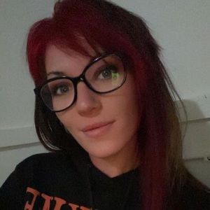 Meet your Posher, Cassandra